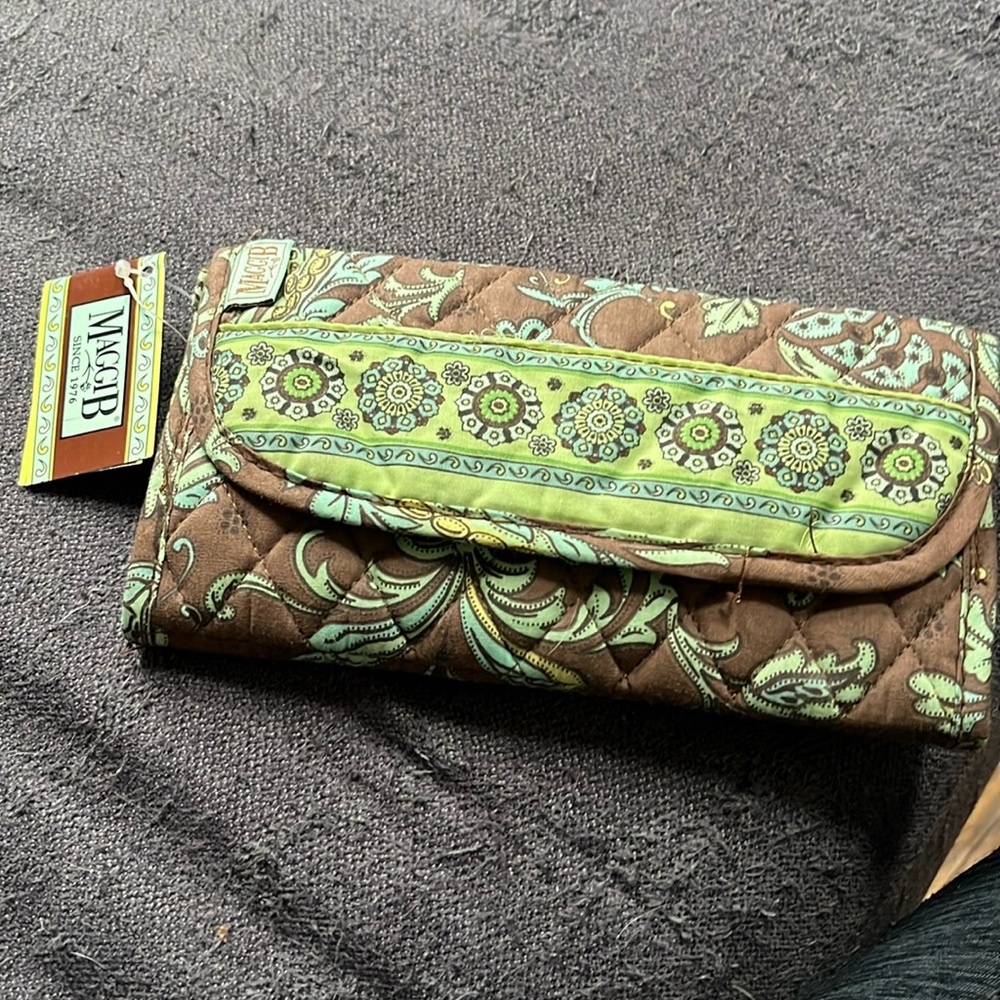 Maggie B quilted wallet in brown and green. NWT.